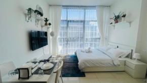 Newly Furnished bright and cozy studio apartment - Damac Hills